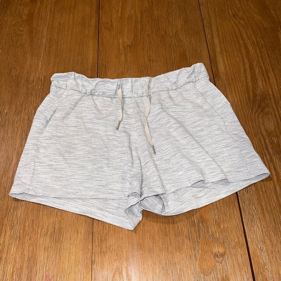 lululemon athletica Pants - Lululemon On The Fly Short 2.5" *Luxtreme - Space Dye Nimbus Battleship - 8